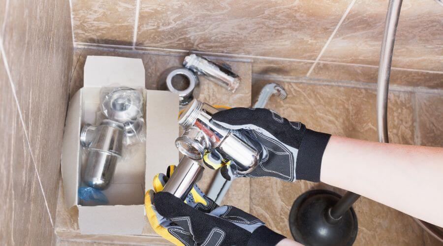 Professional gutter cleaning in Davis, NC